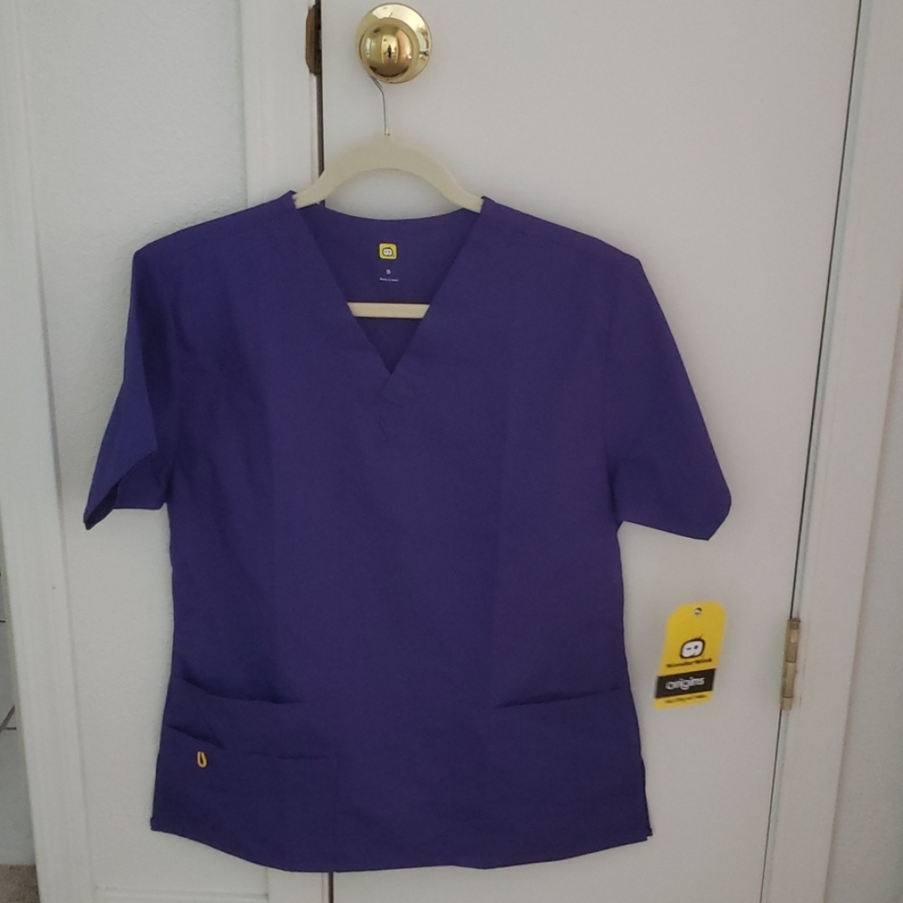 Small purple Wonderwink scrub top